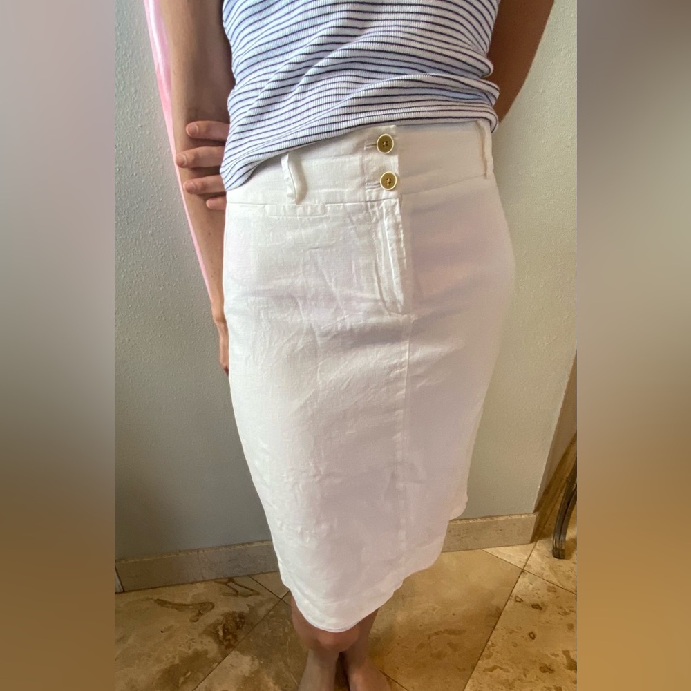 Banana Republic lined, linen pencil skirt.